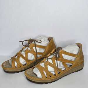 Naot Yarrow Tan Oily Dune Nubuck Leather Wedge Sandal Women's Size 37 or 6.5